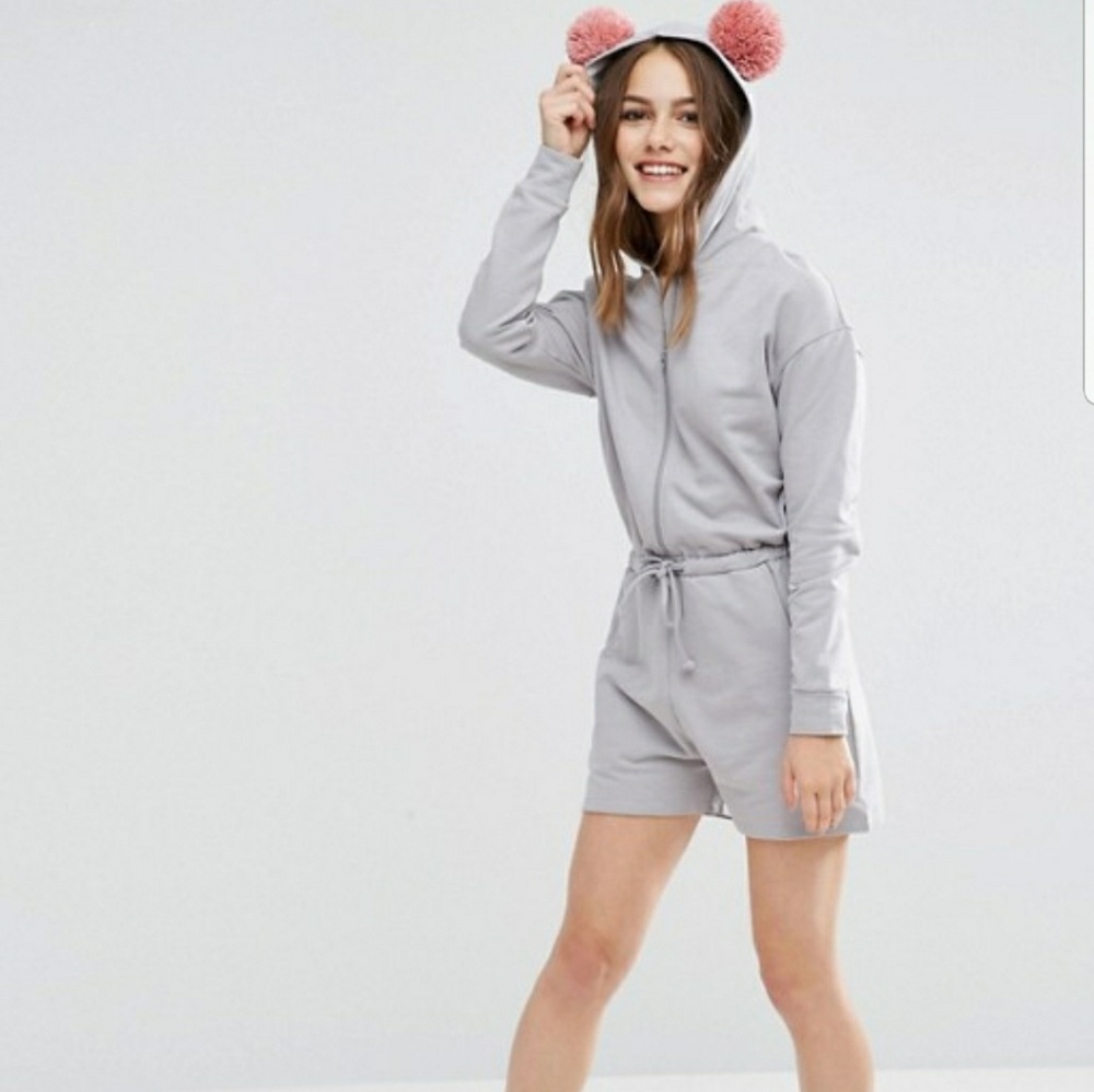 🌻5/$30 Asos Holiday Romper